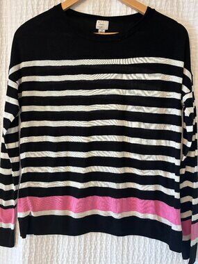 Black & White Striped Sweater SIZE M